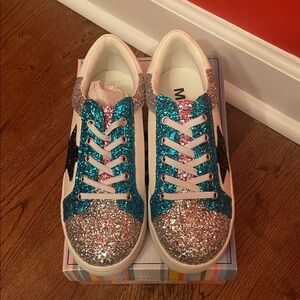 Mia Kids Sparkling Glitter Sneakers